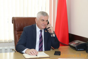Парламентарий Валентин Михайлович Семеняко встретился с коллективом ООО «Органик Лэнд» и провел «прямую телефонную линию»
